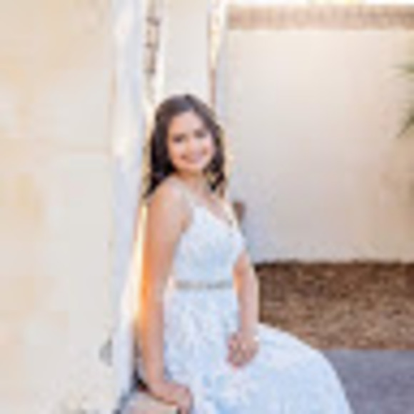 Meet your Posher, Karla - Picture 1 of 1